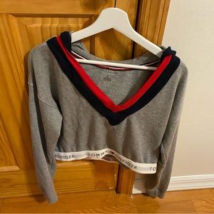 TOMMY HILFIGER CROPPED HOODIE M